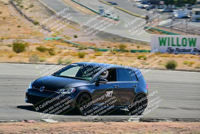 media/Oct-18-2025-Extreme Speed (Sat) [[d6d7e1fef1]]/Group 4 Orange/Session 2 (Turn 3)/